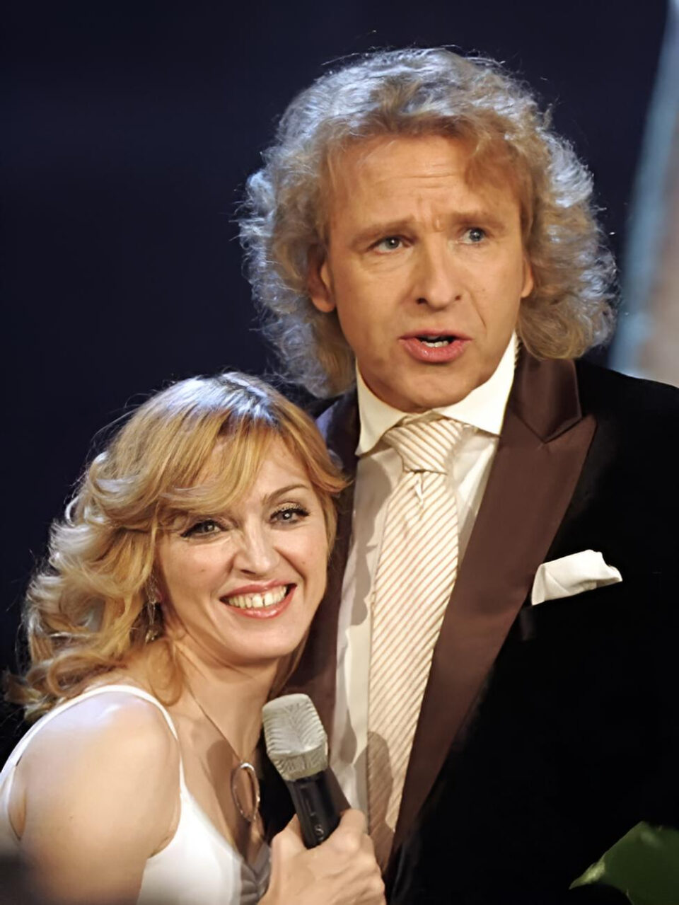 Madonna Wetten Dass 2005 Thomas Gottschalk Madonna Wetten Dass 2005 Thomas Gottschalk